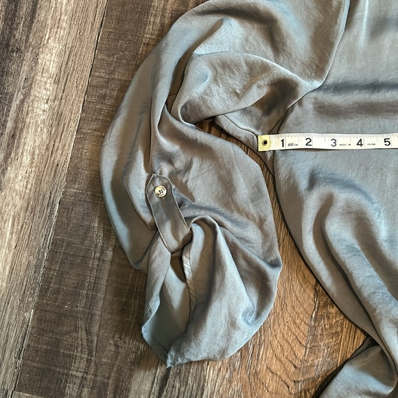 Olive colored Top - Picture 3 of 4